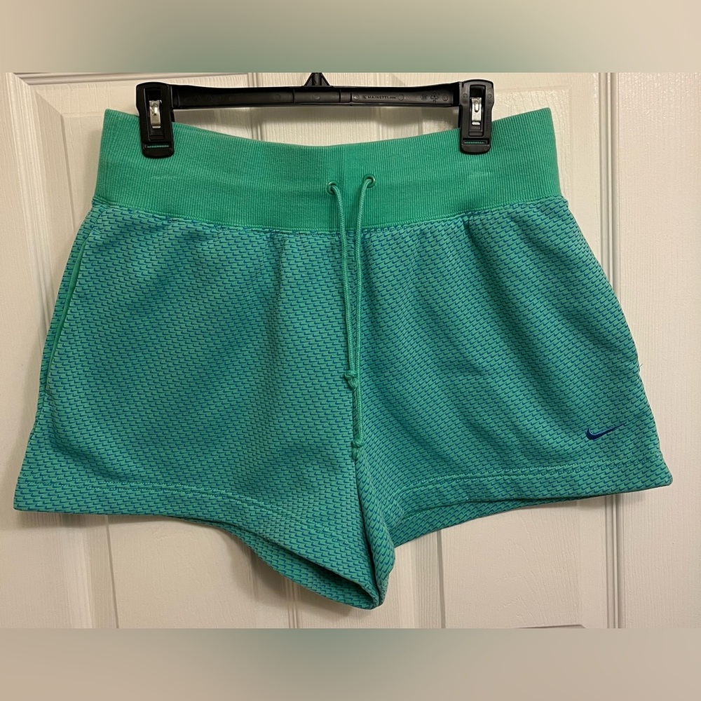 Nike Like-New Women's size Large Teal & Blue Fleece Shorts